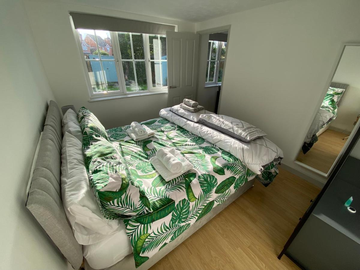 The Drum Room Holiday Apartment Near Horsham Southwater Ngoại thất bức ảnh