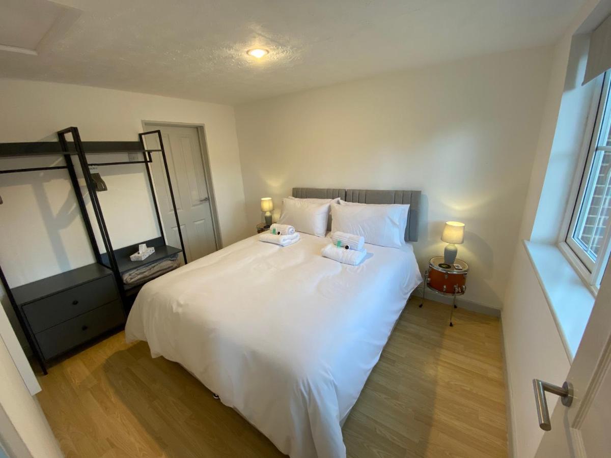 The Drum Room Holiday Apartment Near Horsham Southwater Ngoại thất bức ảnh